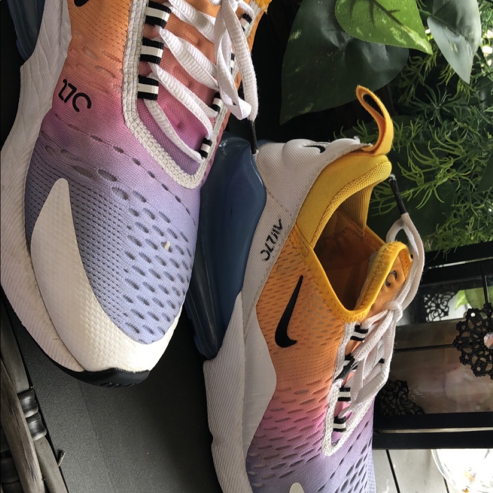 Colorful Air 270